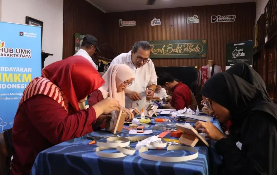 PLN UID Jakarta Raya Perkuat Ekosistem UMKM Kreatif, Lahirkan Pembatik Muda