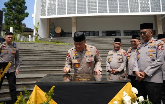 Wakapolri Resmikan Revitalisasi Masjid Panggilan Sujud - RRI.co.id
