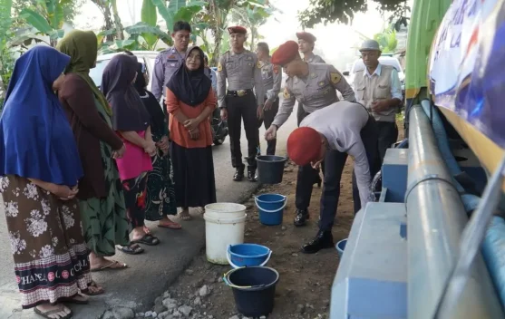 Pemprov Jabar Tetapkan Status Siaga Darurat Kekeringan dan Karhutla - RRI.co.id