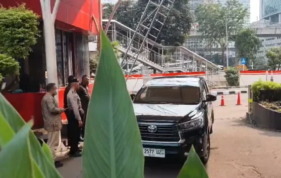 Bupati Langkat Tiba di Gedung KPK, Jalani Pemeriksaan Usai OTT - RRI.co.id