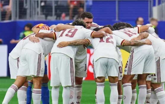 Aksi Heroik Dua Kiper Gagalkan Derasnya Serangan, Skor Tetap 0-0 - RRI.co.id
