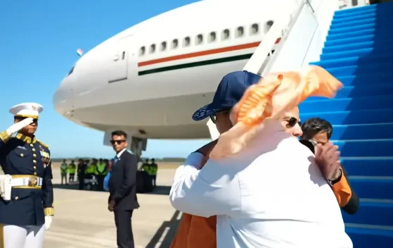 Presiden Prabowo Peluk Hangat PM Modi, Jelang Kepulangan ke India - RRI.co.id