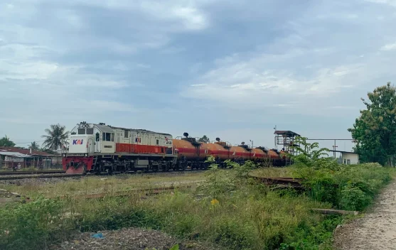 KAI Angkut 324.579 Ton Hasil Perkebunan pada Semester I 2026 - RRI.co.id