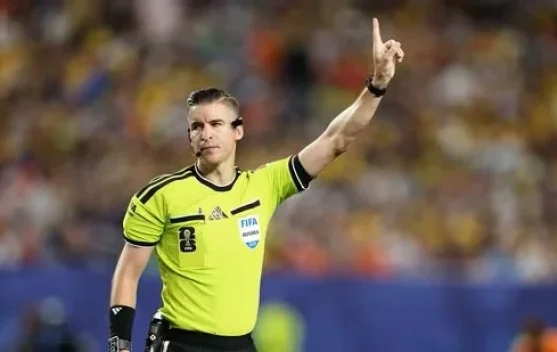 FIFA Evaluasi Kinerja Wasit François Letexier usai Diprotes Mesir - RRI.co.id