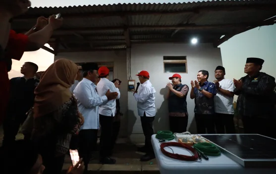 BAZNAS Hadirkan Program Rumah Terang, Kini Warga Indramayu Nikmati Listrik - RRI.co.id