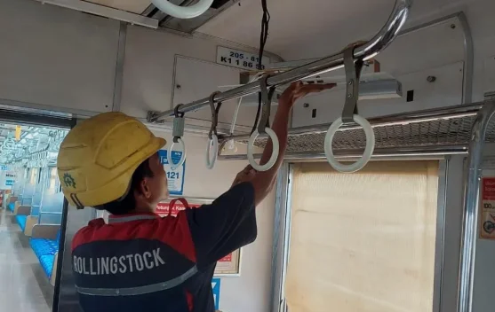 KAI Commuter Pasang Alat Pemurni Udara Nanoe X di Commuter Line - RRI.co.id