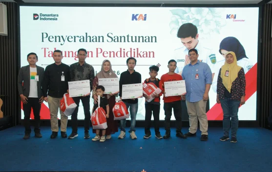 KAI Salurkan Beasiswa Rp300 Juta bagi Lima Anak Korban Kecelakaan - RRI.co.id