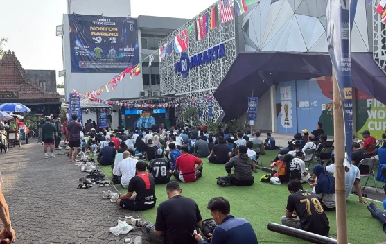 TVRI Stasiun Jakarta Dipadati Masyarakat, Nobar Perempat Final Argentina vs Swiss - RRI.co.id