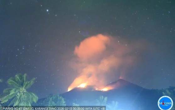 Gunung Karangetang Erupsi, Warga Diminta Tetap Waspada