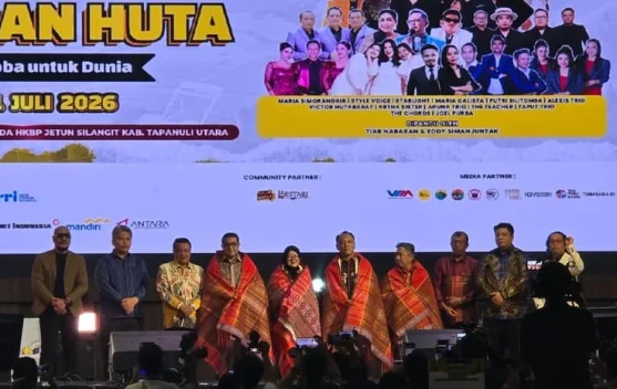 Opera Batak Jadi Etalase Produk UMKM Danau Toba