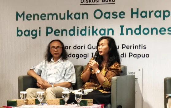 Bernarda Rurit Bongkar Proses Lahirnya Buku 'Kisah-Kisah Guru Perintis' - RRI.co.id