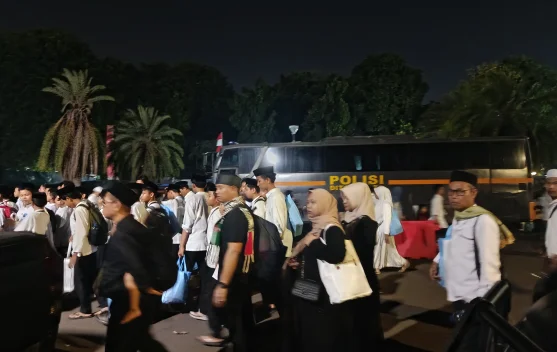 Peserta Zikir Kebangsaan Tinggalkan Monas dengan Tertib - RRI.co.id