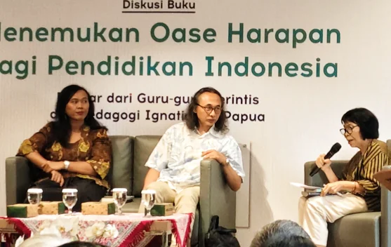 Bukan Sekadar Mengejar, Inilah Peran Besar Guru Perintis di Pedalaman Papua