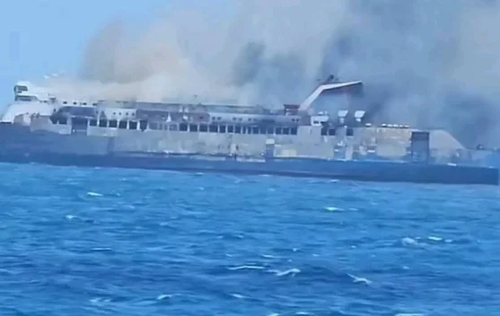 Kapal Mutiara Santosa Terbakar di Perairan Madura, Angkut 250 Penumpang - RRI.co.id