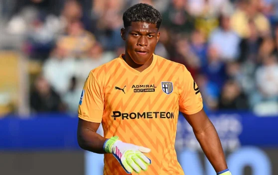 Zion Suzuki Segera ke PSG? Kiper Jepang Dibanderol Rp720 Miliar