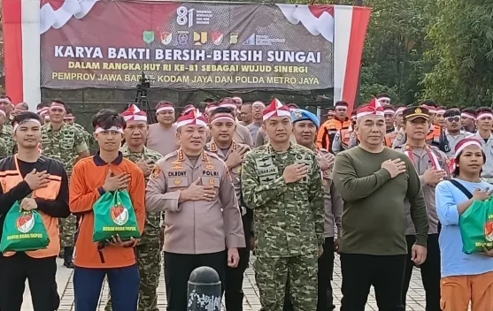 Kodim 0508/Depok Libatkan Ratusan Orang Bersihkan Sungai jelang HUT RI