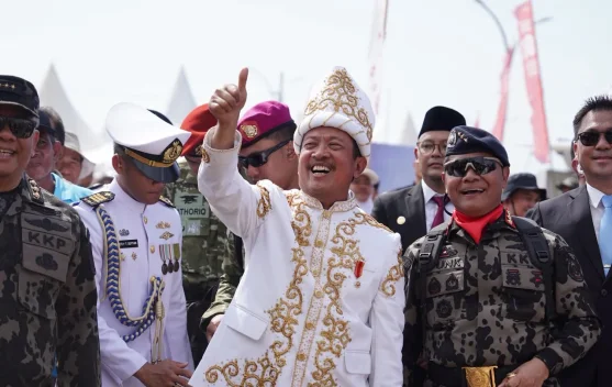 Menteri Trenggono Upacara HUT RI Bersama Nelayan di Konawe