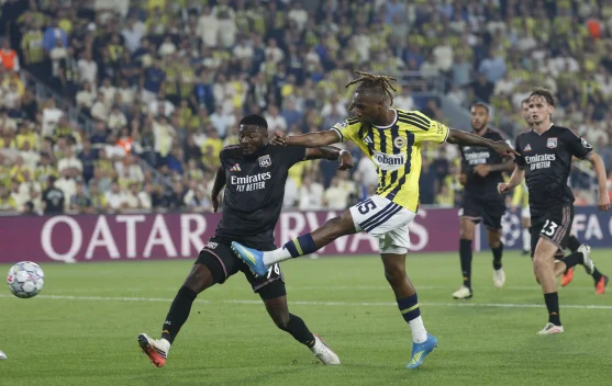 Playoff Kualifikasi UCL, Fenerbahce Ditahan Imbang Lyon 1-1