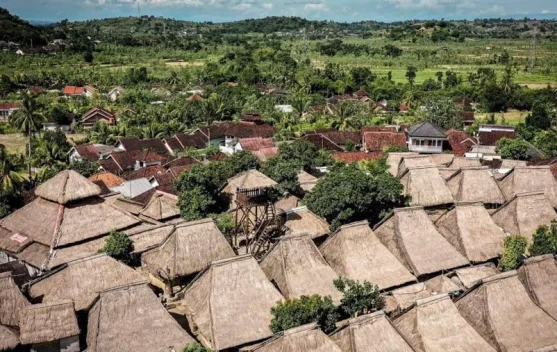 Mengenal Desa Adat Sade , Kampung Sasak Penjaga Budaya Ratusan Tahun