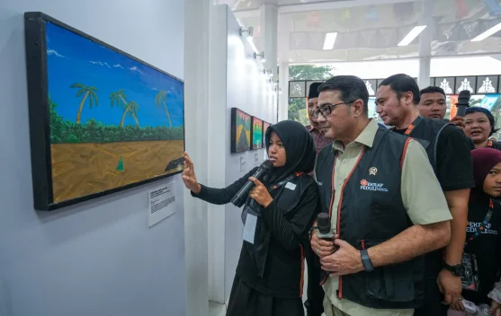 Kemen-Ekraf Bantu Pulihkan Trauma Anak Aceh Tamiang lewat Seni Lukis
