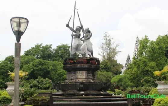 Lapangan Puputan Badung, Jejak Sejarah di tengah Kota Denpasar
