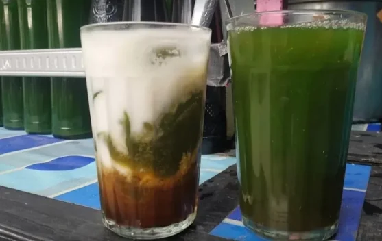 Mengenal Aia Aka, Minuman Cincau Hijau Khas Minangkabau
