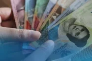 Rupiah Kembali Terhempas oleh Dolar AS, Melemah ke Rp17.071