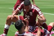 Tahan Gempuran Swiss 1-1, Aksi Penjaga Gawang Qatar Mahmud Abunada jadi Perhatian