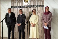 DPR Buka Suara soal Sekolah Negeri yang Sepi Peminat