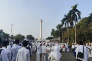 Ribuan Warga Padati Monas Ikuti Zikir dan Doa Kebangsaan Sambut Bulan Kemerdekaan