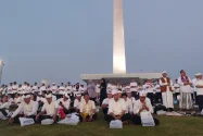 Toleransi Warnai Salat Magrib Berjemaah pada Zikir dan Doa Kebangsaan