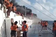 Kapal Mutiara Santosa 2 Rute Surabaya-Makasar Terbakar