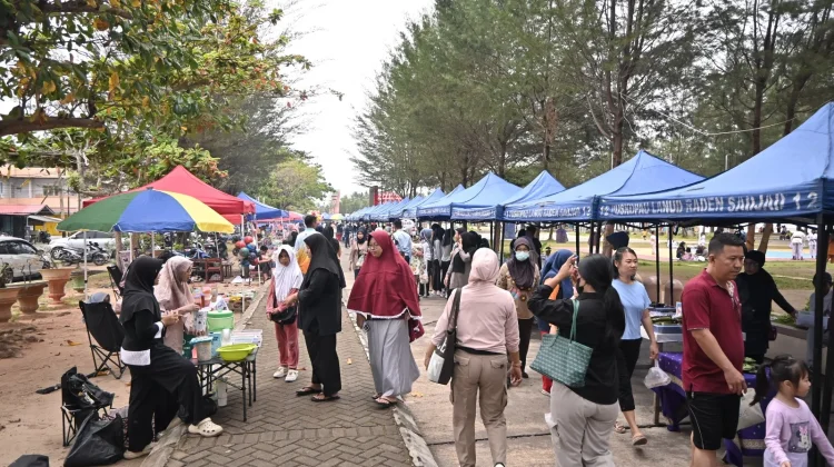 Pasar Minggu Ria RSA Diserbu Warga