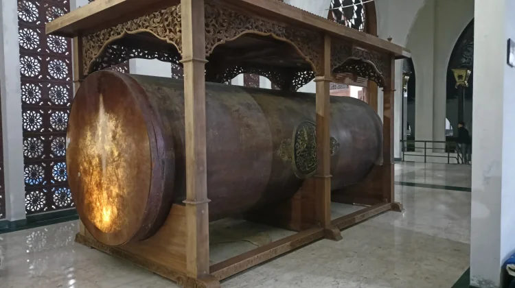 Beduk Terbesar di Natuna