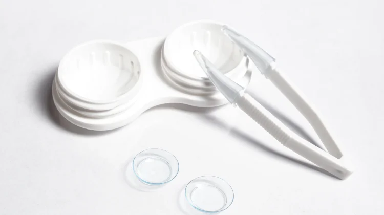 Cara Merawat Softlens agar Mata Tetap Sehat