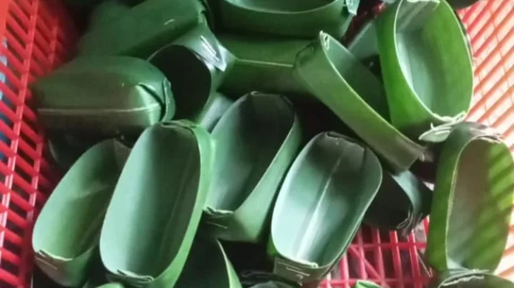 Sarang Kue Jongkong Diserbu Warga Ranai
