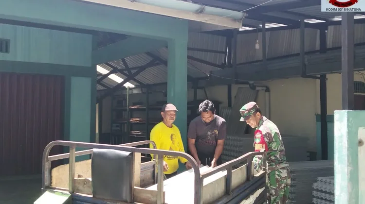Ramadan, Babinsa Desa Batu Belanak Pererat Silaturahmi Warga