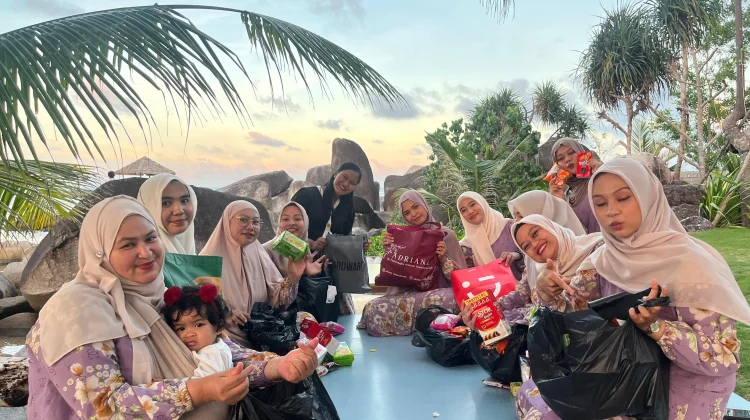 Tren Buka Kado Saat Buka Puasa