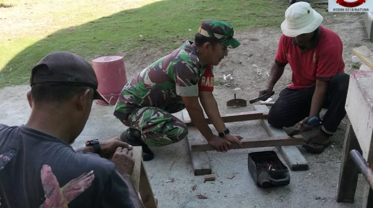 Komsos Rutin di Bulan Ramadhan Babinsa Desa Batu Belanak