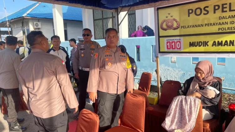Kapolres Natuna Tinjau Kedatangan Kapal Roro Bahtera