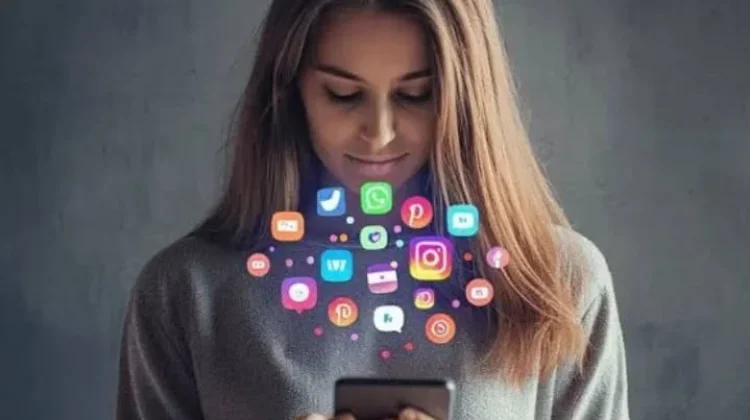 Mengenal Penyebab Kecanduan Scrolling