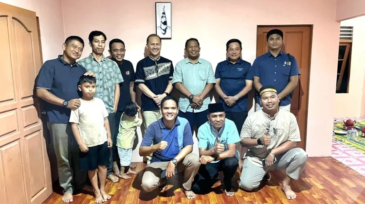 Bukber di Rumah Haji Di, Danlanud RSA Nikmati Tradisi Khas Natuna