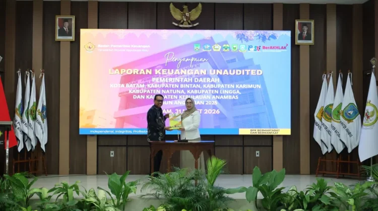 Pemkab Natuna Serahkan LKPD Unaudited Tahun Anggaran 2025