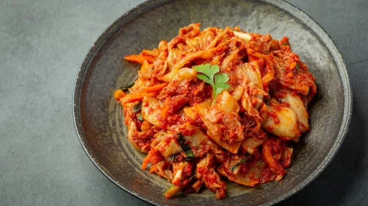 Cara Mudah Bikin Kimchi, Makanan Khas Korea yang Lezat