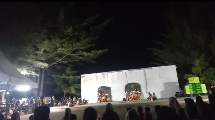 Reog Ponorogo Semarakkan Halal Bihalal di Pantai Piwang