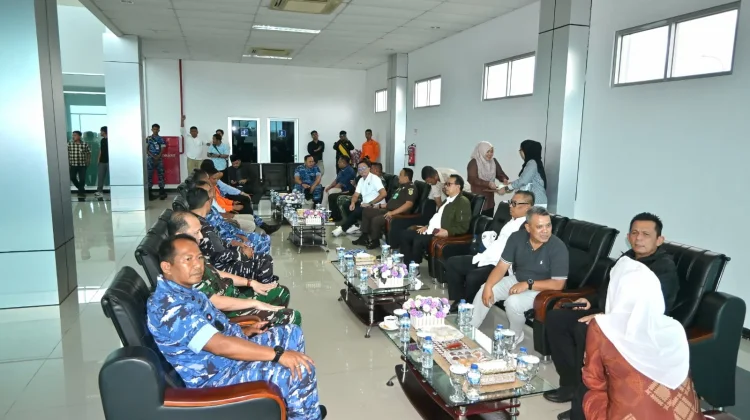 Danlanud RSA Antar Kepulangan Gubernur Kepri Natuna