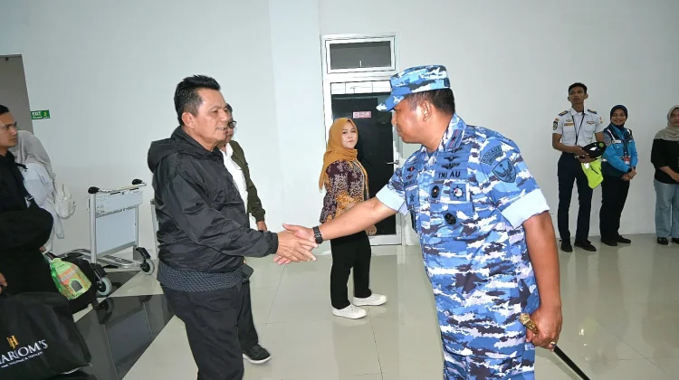 Danlanud RSA Antar Kepulangan Gubernur Kepri di Natuna