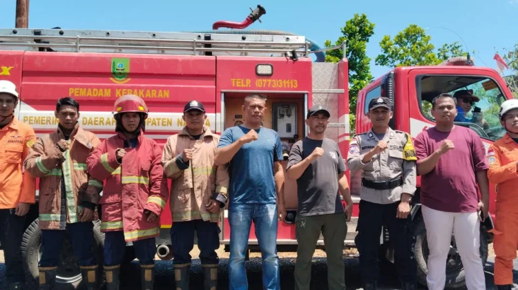 Kolaborasi Tim Gabungan Padamkan Karhutla di Ranai Kota