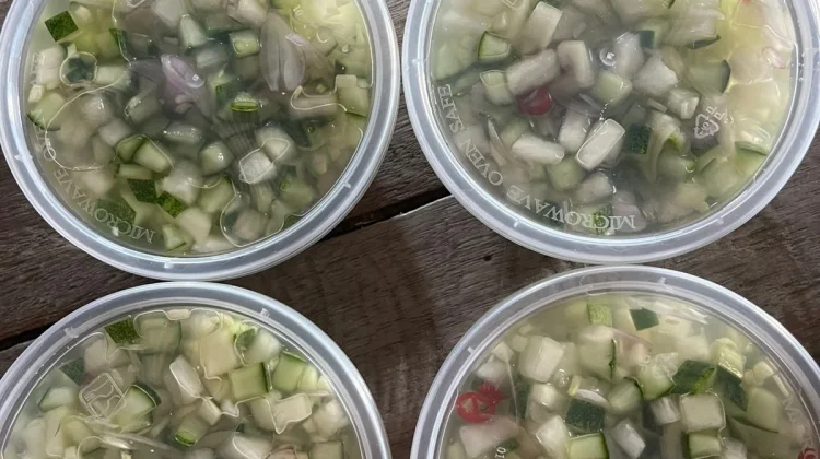 Manfaat Konsumsi Acar Timun untuk Kesehatan