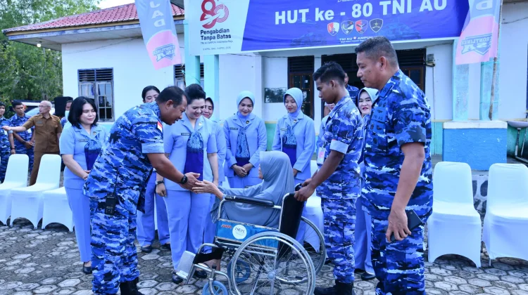 Lanud RSA Natuna Gelar Pengobatan Massal Gratis di Air Lengit